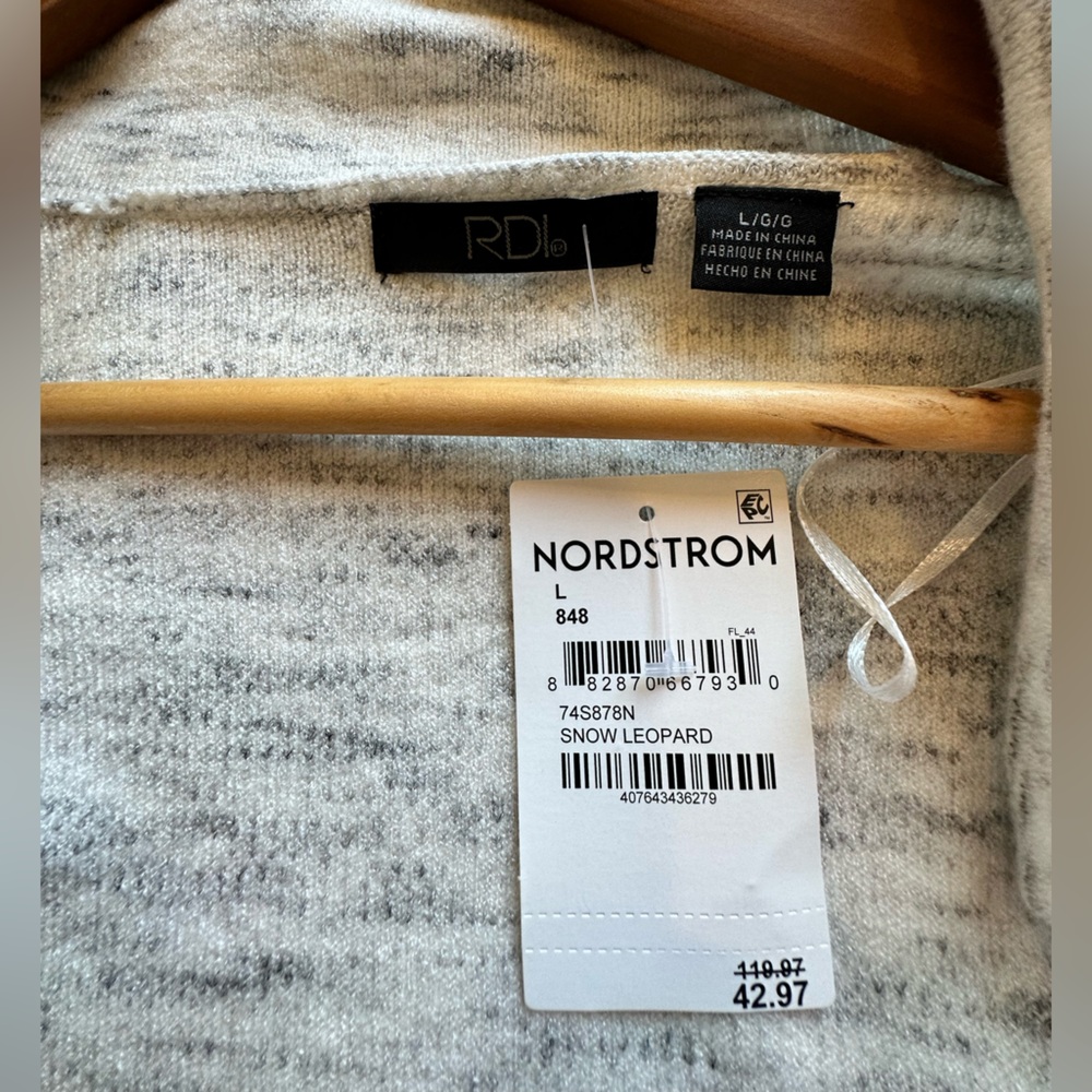 Cardigan - Picture 3 of 4